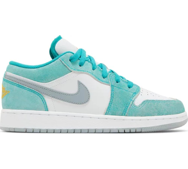 Nike Grade School Womens Air Jordan 1 Low SE Sneakers - 'New Emerald'