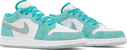 Nike Grade School Womens Air Jordan 1 Low SE Sneakers - 'New Emerald'