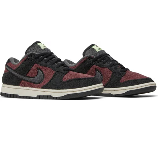 Nike Womens Dunk Low SE Sneakers - 'Fleece - Burgundy Crush'