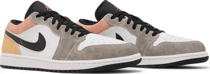 Nike Mens Air Jordan 1 Low SE Sneakers - 'Flight Club'