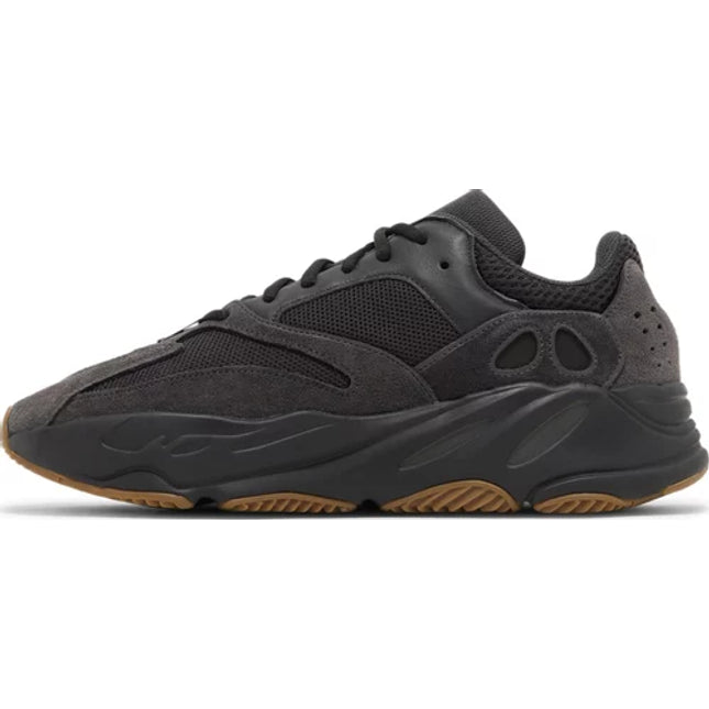 Grade school yeezy boost 700 clearance