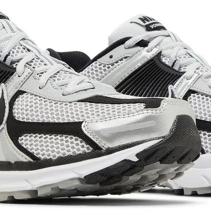 Nike Mens Air Zoom Vomero 5 'Metallic Silver Black'