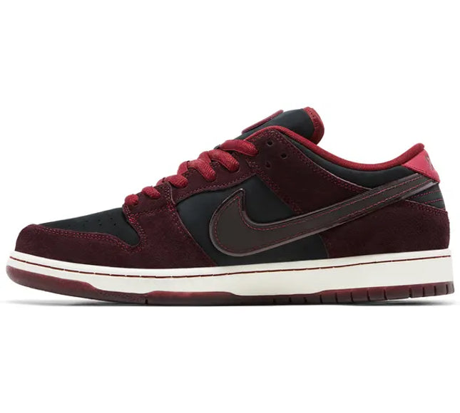 Nike Mens RIOT Skateshop x Dunk Low Pro SB QS 'Mahogany Dark Beetroot'