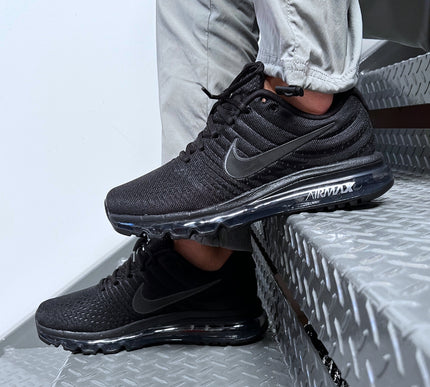 Nike Mens Air Max 2017 'Triple Black' 2024