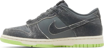 Nike Grade School Womens Dunk Low SE Sneakers - 'Halloween - Cauldron'