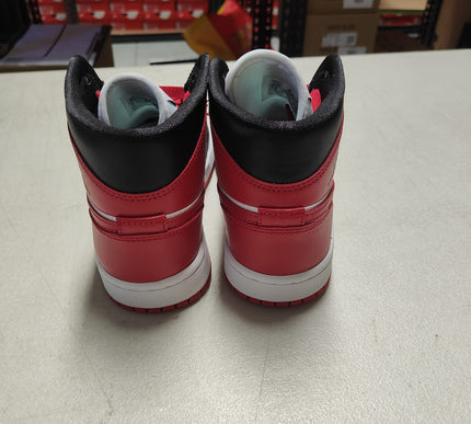 WMNS JORDAN 1 MID REVERSE BRED *NEW - MISMATCH* *SALES ARE FINAL*