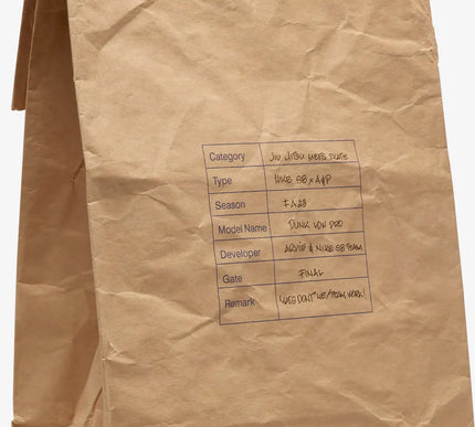 Nike Mens Albino & Preto x Dunk Low SB Sneakers - 'Jiu-Jitsu'