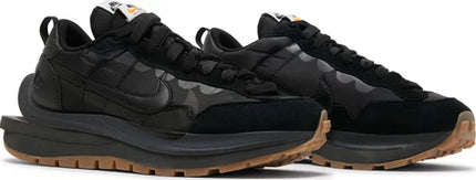 Nike Mens Sacai x VaporWaffle Sneakers - 'Black Gum'