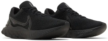 Nike Mens React Infinity Run Flyknit 3 'Triple Black'