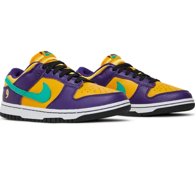 Nike Womens Lisa Leslie x Dunk Low Sneakers - 'Sparks'