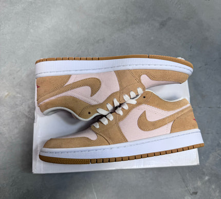 DISPLAY - Nike Womens Air Jordan 1 Low SE Sneakers - 'Twine'