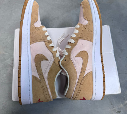 DISPLAY - Nike Womens Air Jordan 1 Low SE Sneakers - 'Twine'