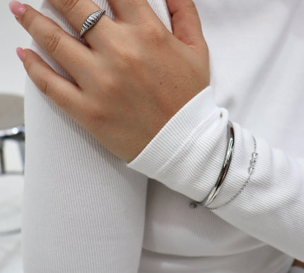 Ava Ring