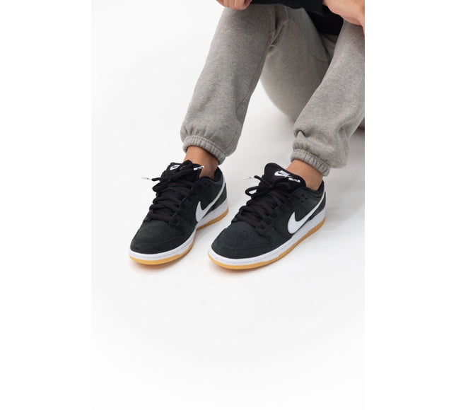 NIKE DUNK LOW SB BLACK GUM