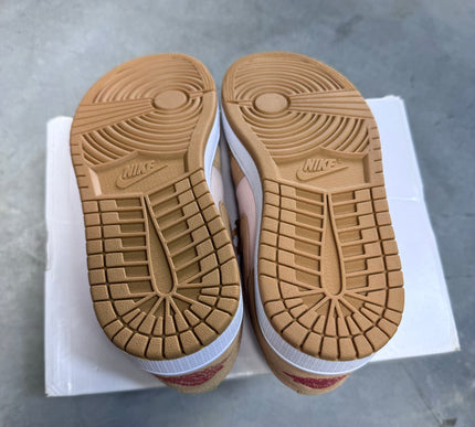 DISPLAY - Nike Womens Air Jordan 1 Low SE Sneakers - 'Twine'