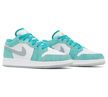 Nike Grade School Womens Air Jordan 1 Low SE Sneakers - 'New Emerald'