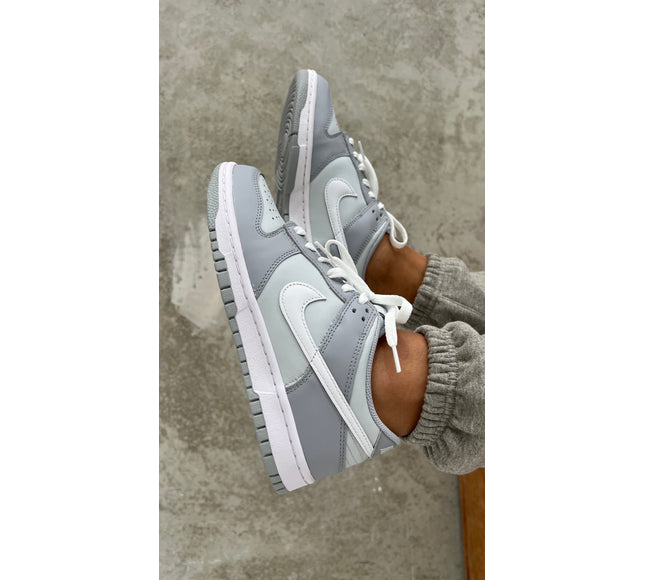 Nike Grade School Womens Dunk Low Sneakers - 'Pure Platinum Wolf Grey'