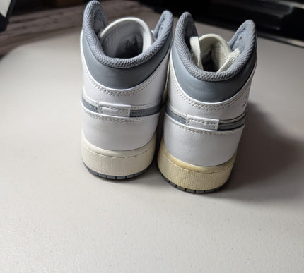 EX-DISPLAY - Nike Grade School Womens Air Jordan 1 Mid Sneakers - 'Vintage Grey'