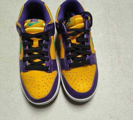 WMNS DUNK LOW LISA *NEW - MISMATCH* *SALES ARE FINAL*