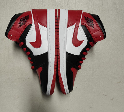 WMNS JORDAN 1 MID REVERSE BRED *NEW - MISMATCH* *SALES ARE FINAL*
