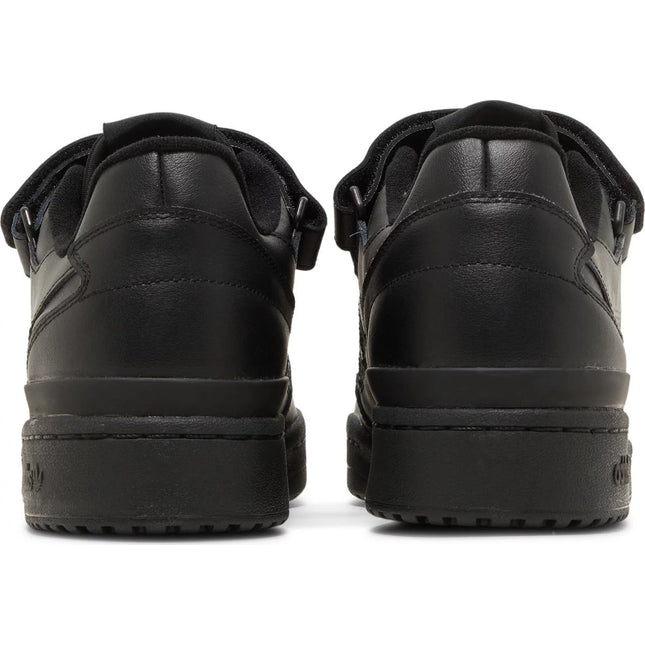 Forum Low 'Triple Black'
