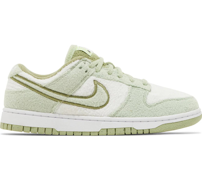 Nike Womens Dunk Low SE Sneakers - 'Fleece - Honeydew'
