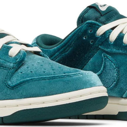 Nike Womens Dunk Low Sneakers - 'Green Velvet'