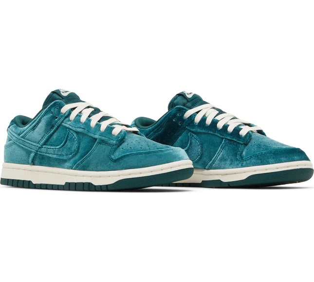 Nike Womens Dunk Low Sneakers - 'Green Velvet'