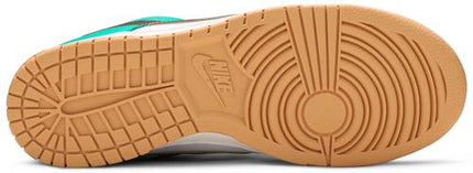 Dunk Low SE 'Free.99 - White'