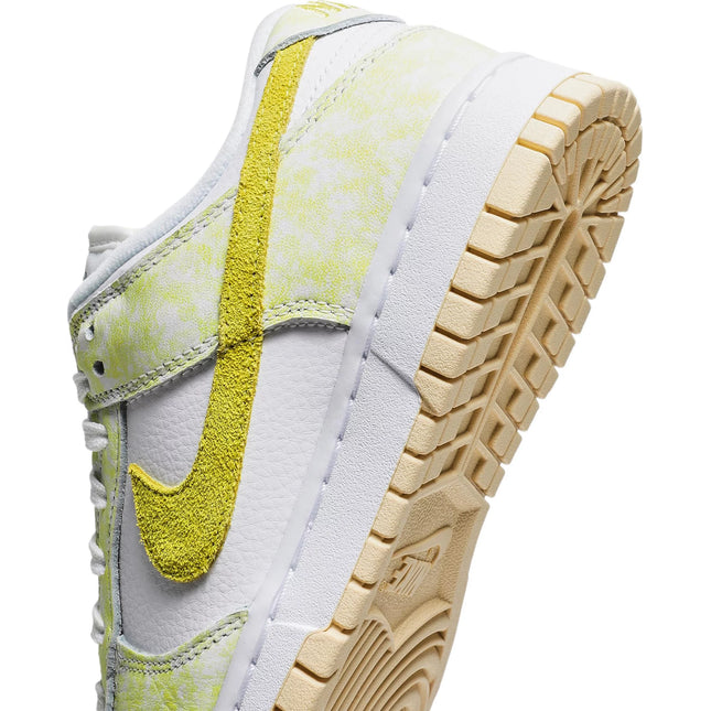 Wmns Dunk Low OG 'Yellow Strike'