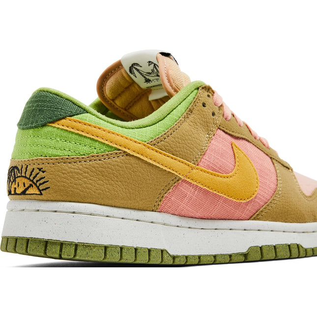 Dunk Low 'Sun Club - Arctic Orange Sanded Gold'